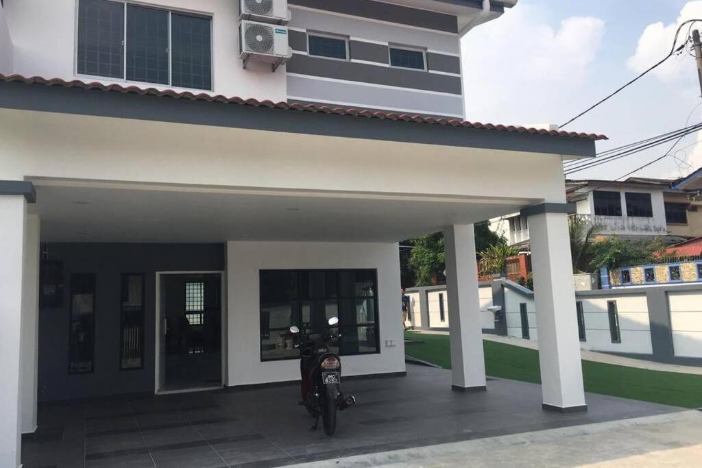 Villa 22Pax :Taman Pelangi Party House Nearby Midvelly Johor Bahru Esterno foto