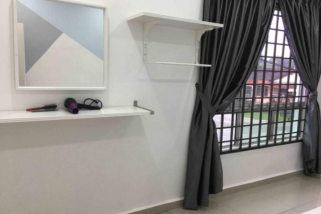 Villa 22Pax :Taman Pelangi Party House Nearby Midvelly Johor Bahru Esterno foto